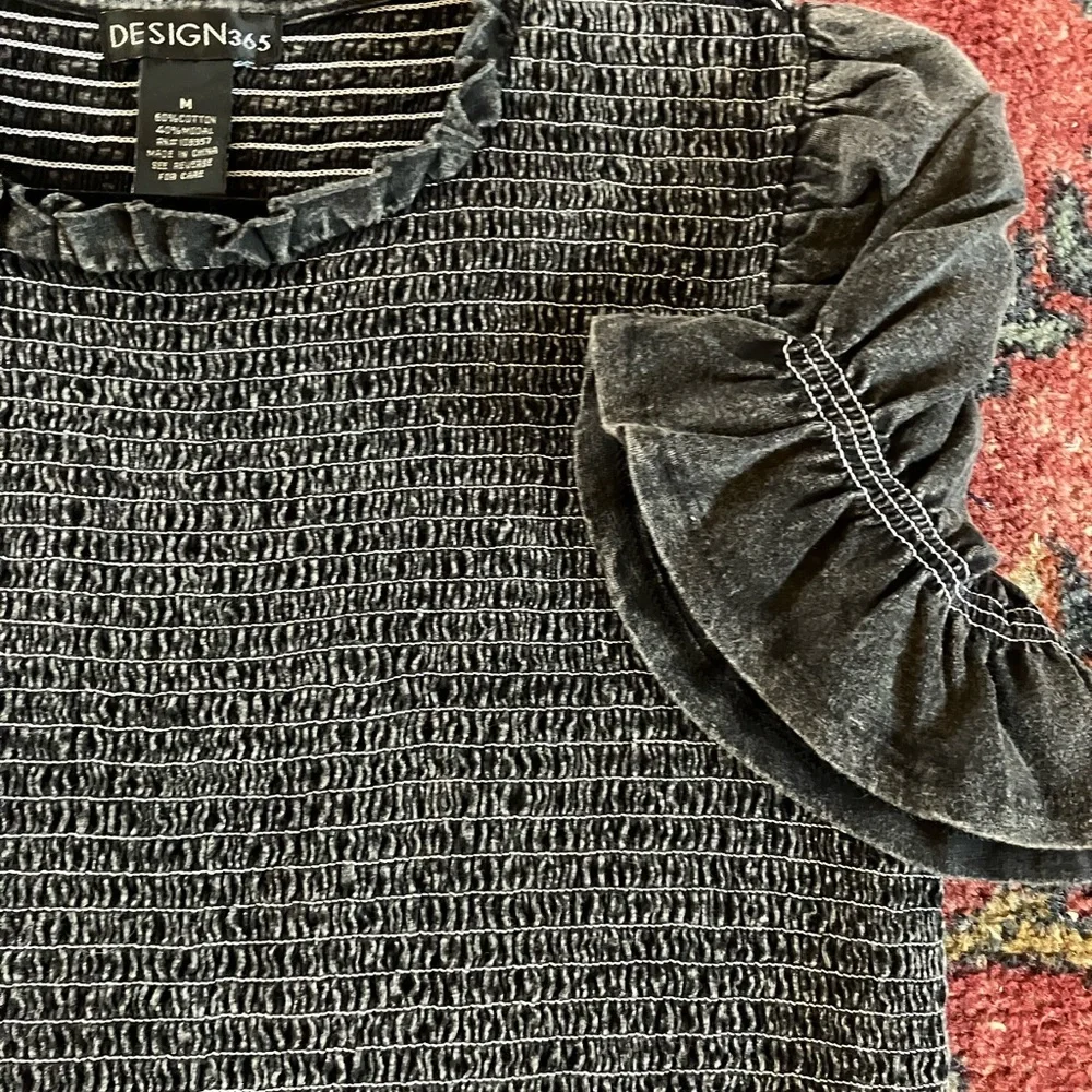 Puffed Sleeve Smocked Top Sz M 🌺Host Pick🌺 - Picture 3 of 10